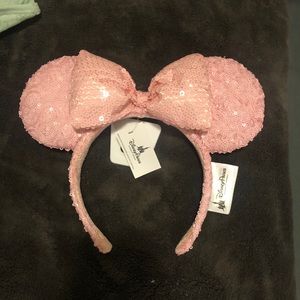 NWT millennial pink Minnie Mouse ears
